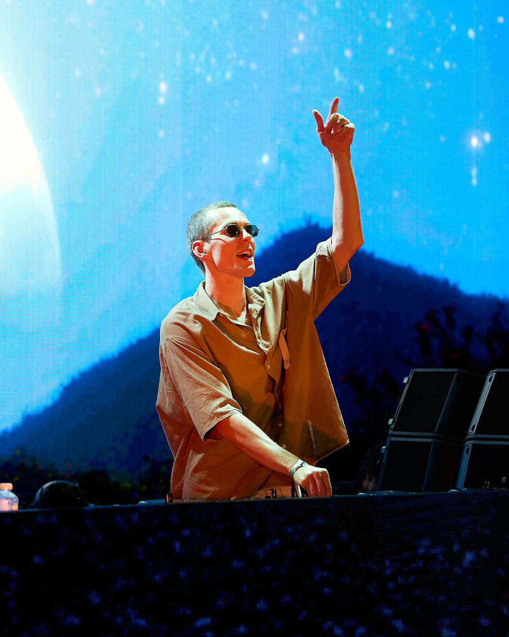 How Many Tracks Can Lost Frequencies Identify?