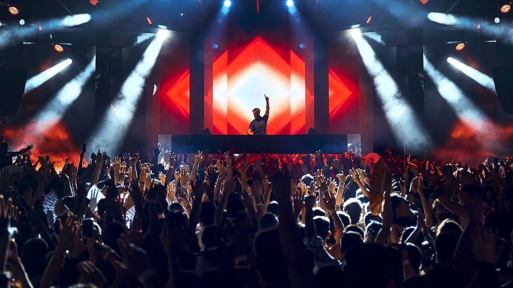 Calvin Harris' Double Residency Returns