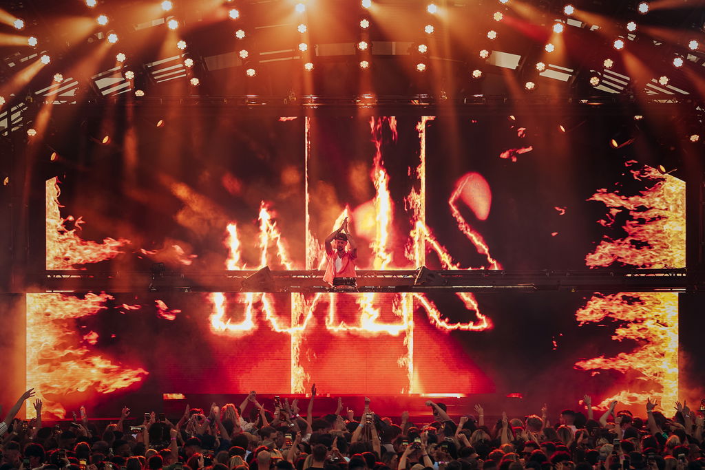 MK se une a Calvin Harris los viernes como residente semanal