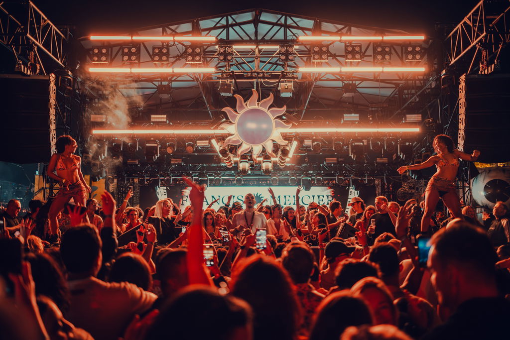 FRANCIS MERCIER BRINGS DEEP ROOT TRIBE TO USHUAÏA DUBAI HARBOUR EXPERIENCE